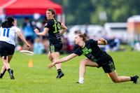 Blueberries vs Ellipsis in pool play at World Ultimate Club Championships