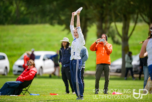 Lewis & Clark Artemis vs Whitman Sweets in quarterfinals at USAU D-III College Championships