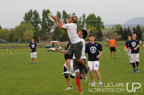 Saturday Photo Highlights Preview -- 2011 USAU College Championships