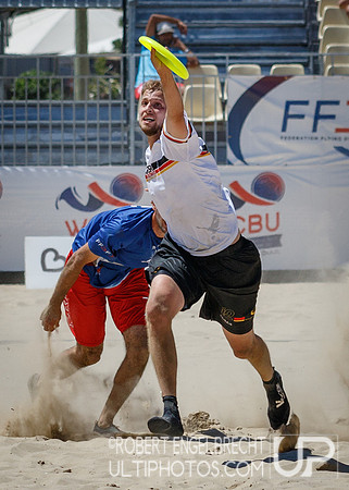 WFDF 2017 World Championships of Beach Ultimate © 2017 Robert E