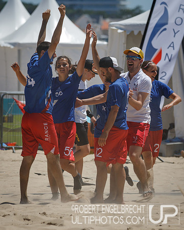 WFDF 2017 World Championships of Beach Ultimate © 2017 Robert E