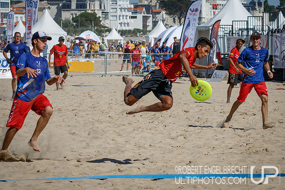 WFDF 2017 World Championships of Beach Ultimate © 2017 Robert E