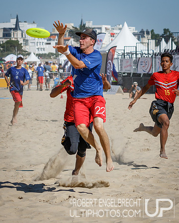 WFDF 2017 World Championships of Beach Ultimate © 2017 Robert E