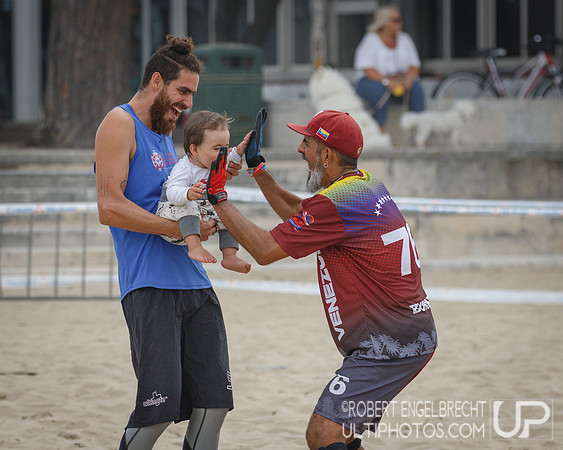 WFDF 2017 World Championships of Beach Ultimate © 2017 Robert E