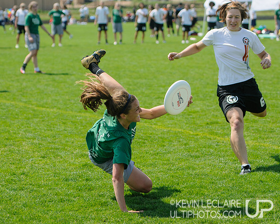 2012 USAU D-I College Championships Friday Action