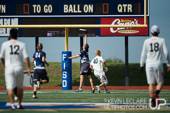 Drag'n Thrust vs. Polar Bears -- 2013 Mixed National Championshi