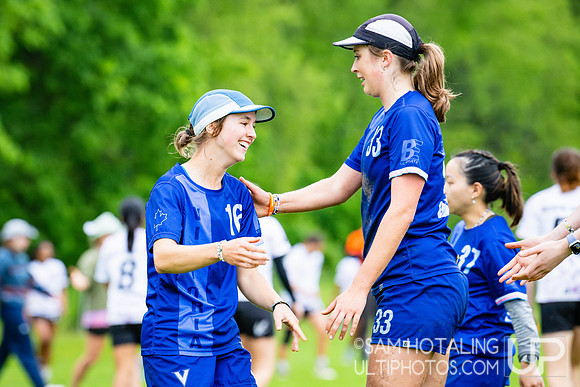 Women’s pool play at USAU DI College Championships