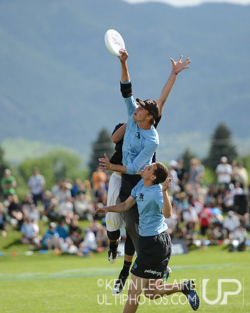 2012 USAU D-I College Championships Sunday Action