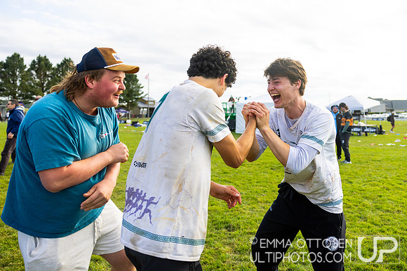 Sunday full coverage from USAU D-IIII College Championships: Semi-Finals