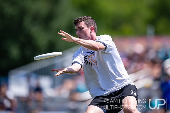 Buzz Bullets vs PoNY in quarterfinals at World Ultimate Club Championships