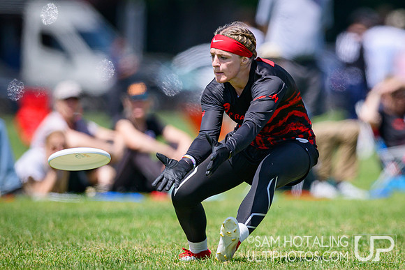 Highlights: pool play at USAU D-I College Championships