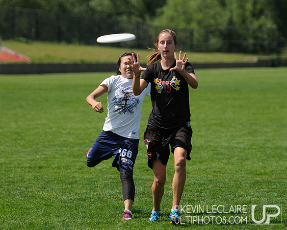 2012 USAU D-I College Championships Friday Action