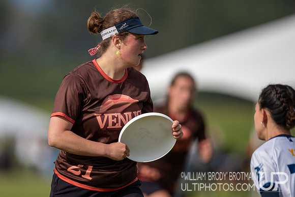 Day 1 of the USA Ultimate D-I College Championships