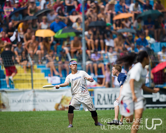 Drag'n Thrust vs. Polar Bears -- WUCC Mixed Final