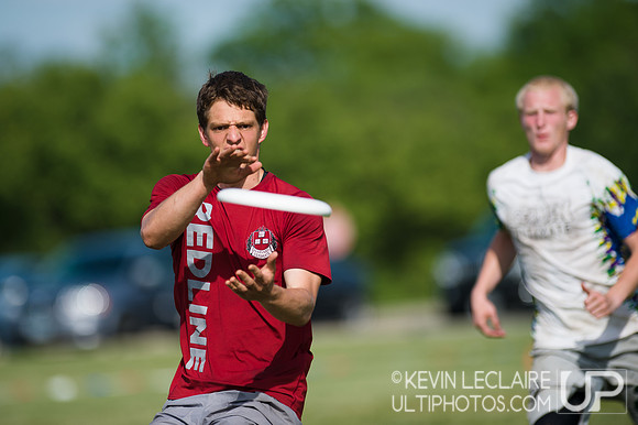 2014 USAU D-I College Champs Saturday Pre-Quarters Action