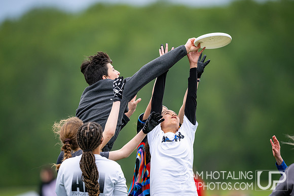 Pool play round I at DiscNW Spring Reign