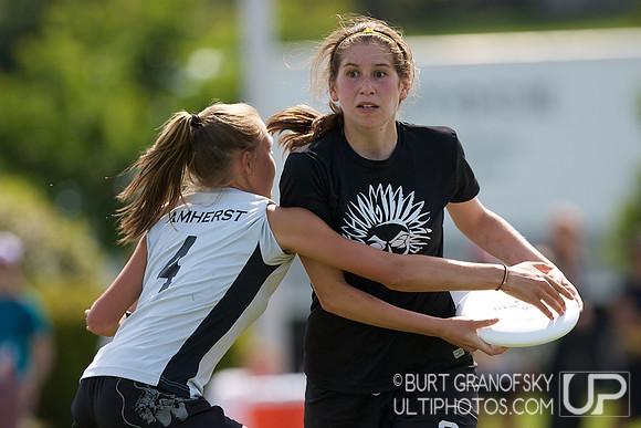 Girls Division, Championship -- 2012 USAU HS Northeasterns
