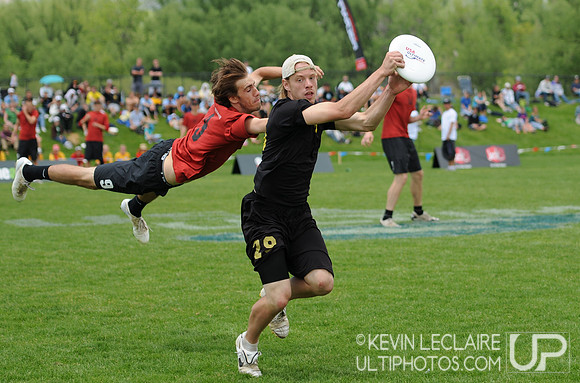 Sunday Photo Highlights Preview -- 2011 USAU College Championship