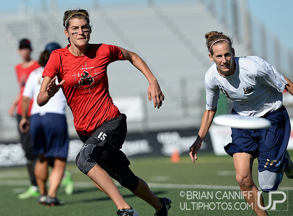 USAU NATS 2013 WOM SEMI SCANDAL RIOT - Saturday