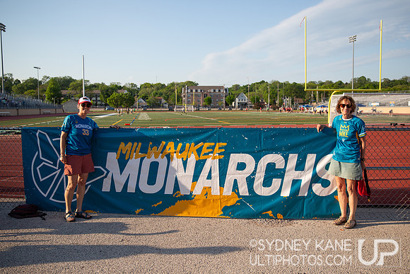 Milwaukee Monarchs vs Indy Red on 5/18/2024 in Hart Park, Wauwat