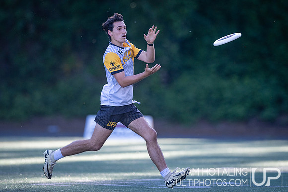 Oakland Spiders at Seattle Cascades in the UFA Regular Season