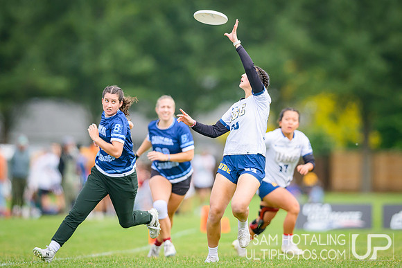 Pool play at USAU D-I College Championships