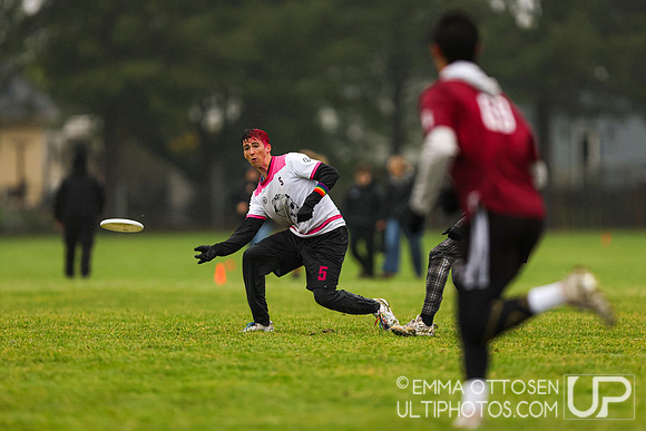 Saturday full coverage from USAU D-IIII College Championships, Pool Play Round 1: Claremont vs OKC