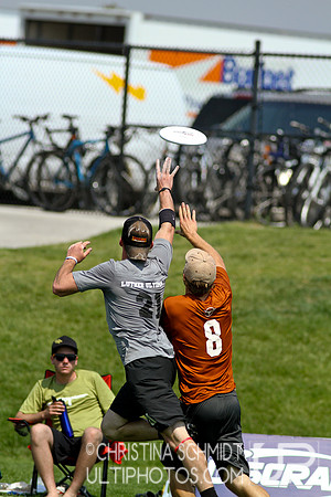 2012 USAU D-I College Championships Saturday Round 4 Action
