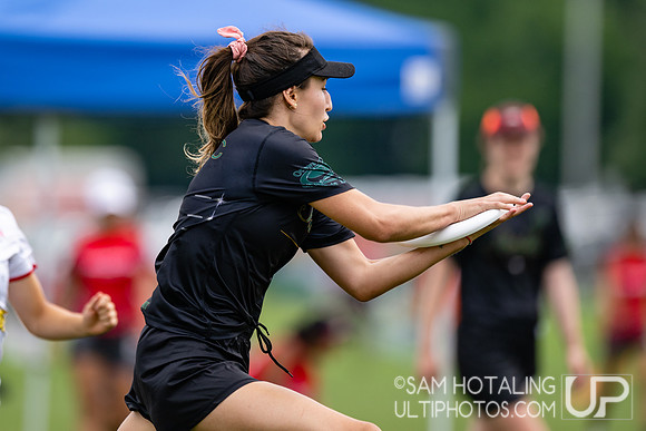 CUSB Shout vs Stella in pool play at World Ultimate Club Championships