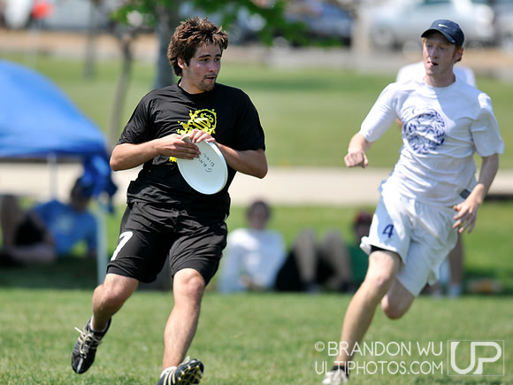 Saturday Open Pool Play & Crossovers - 2012 USAU D-III College Championships