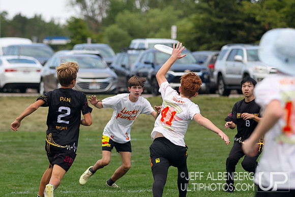 Pool play at USAU Youth Club Championships