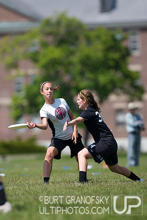 Girls Division, Championship -- 2012 USAU HS Northeasterns