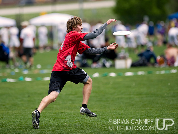 Saturday 2:30pm round -- 2011 USAU College Championships