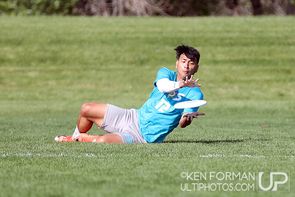 Uly Rivera (SOS #12) scores against Shipwreck - Bracket Play at the 2021 USAU Masters National Championships