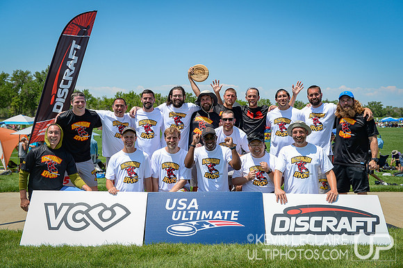 Minimum Effort Men's Masters Spirit Award Winners Team Photo --