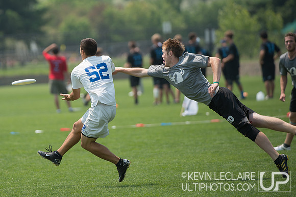 2012 USAU D-I College Championships Saturday Action