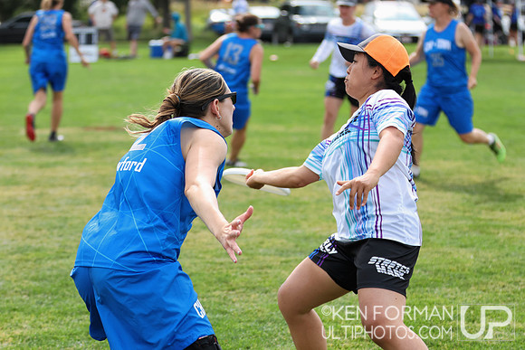 Stretch Mark v. Prime in Pool Play at the 2021 USAU Masters National Championships