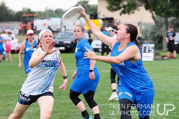 Stretch Mark v. Prime in Pool Play at the 2021 USAU Masters National Championships