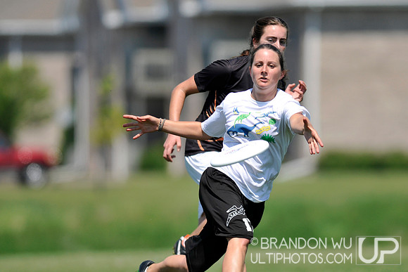 Saturday Women's Pool Play & Crossovers - 2012 USAU D-III College Championships