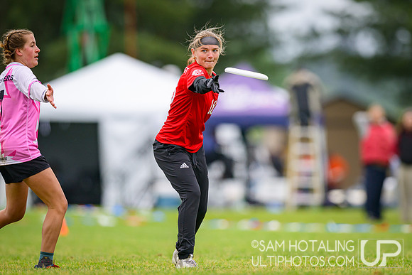 Davenport Panthers vs Middlebury Pranksters in quarterfinals at USAU D-III College Championships