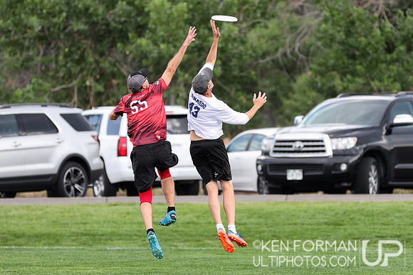Age Against the Machine v. TriAged at the 2021 USAU Masters National Championships