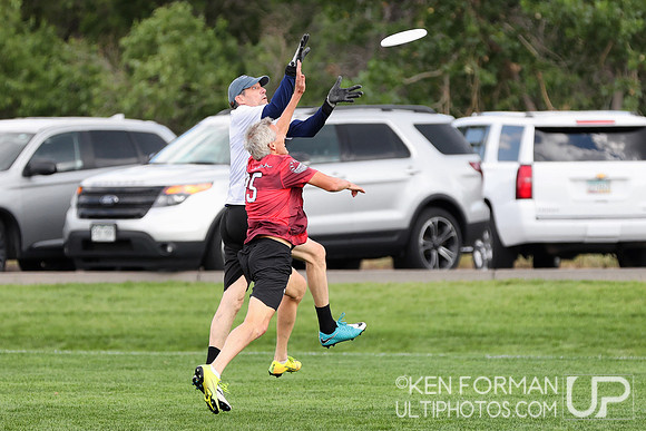 Age Against the Machine v. TriAged at the 2021 USAU Masters National Championships