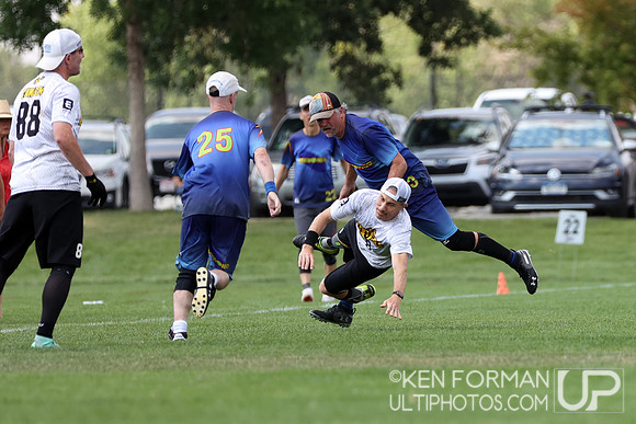 Chronic v. Hurt at the 2021 USAU Masters National Championships