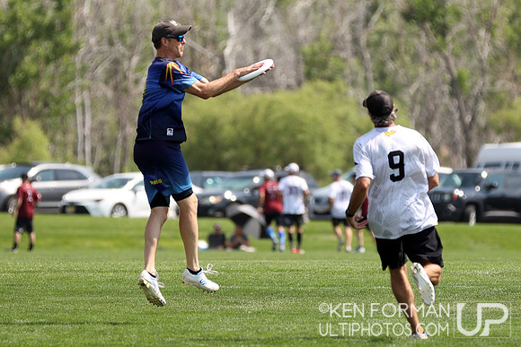 Chronic v. Hurt at the 2021 USAU Masters National Championships