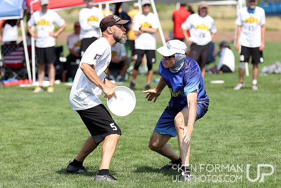 Chronic v. Hurt at the 2021 USAU Masters National Championships