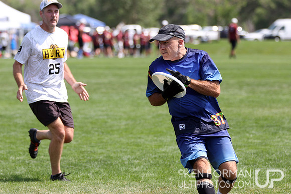 Chronic v. Hurt at the 2021 USAU Masters National Championships