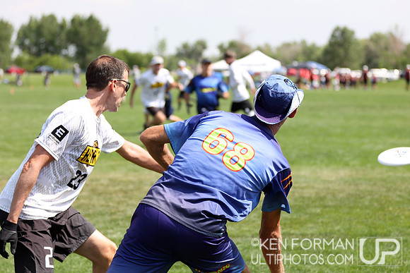 Chronic v. Hurt at the 2021 USAU Masters National Championships