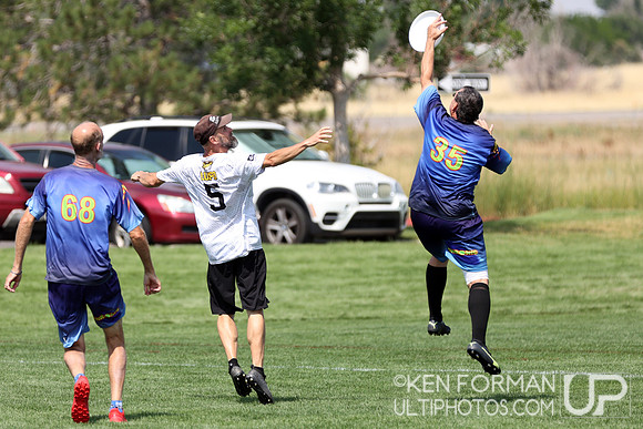 Chronic v. Hurt at the 2021 USAU Masters National Championships