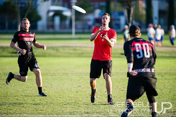 USAU_Nationals_2013_Friday_20131018_180630_JBP6581