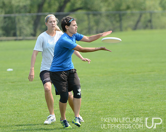 2012 USAU D-I College Championships Saturday Action